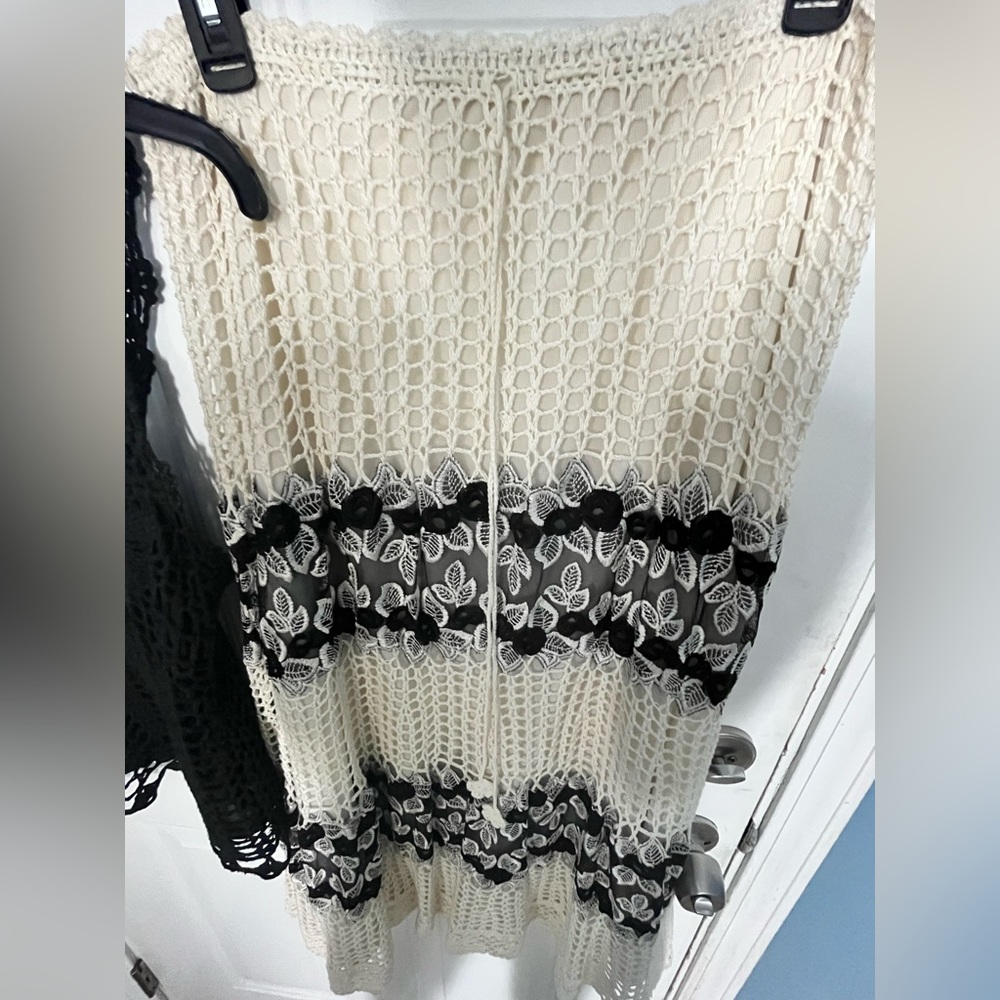 Black and Cream Crochet Top and Skirt Set - Picture 3 of 5